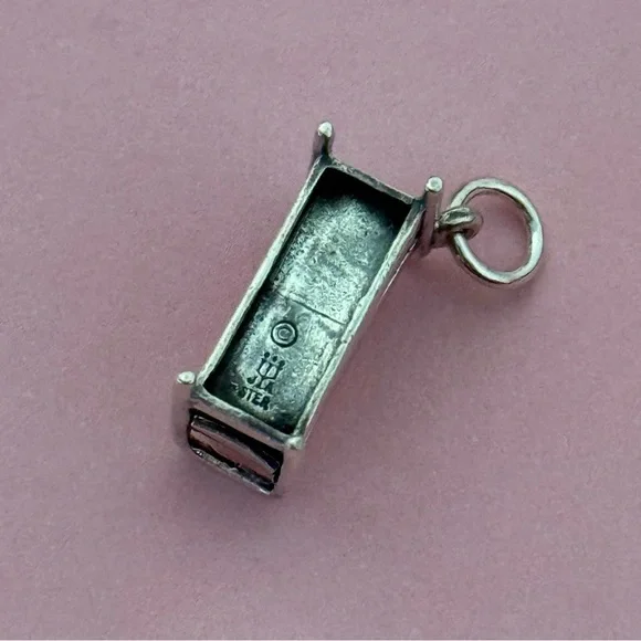 James Avery Retired Bunk Bed Charm - Picture 3 of 3